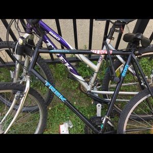 Trek 800 mountain bike